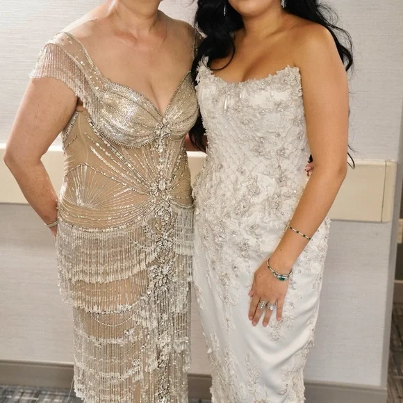 Custom-made fringed dress - Picture 2 of 5